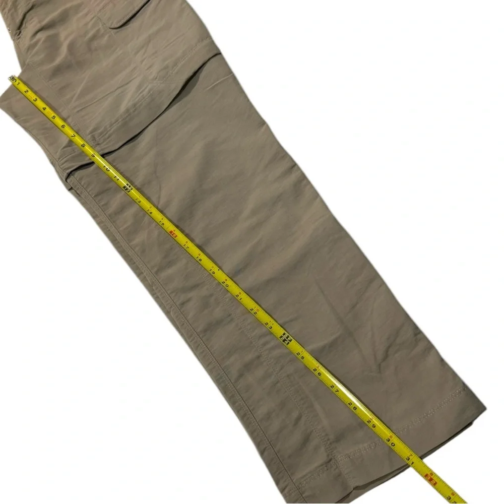 The North Face convertible cargo‎ hiking pants in a beige or tan color Men’s - M